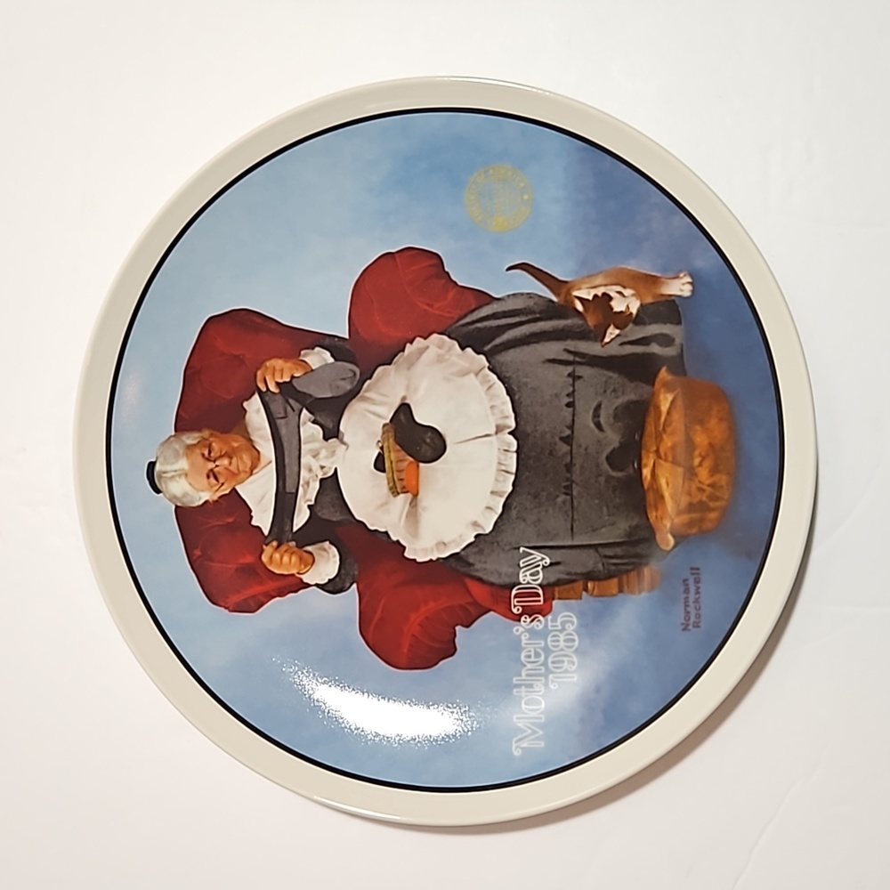 Edwin M Knowles China Co. Mending Time Norman Rockwell Porcelain Plate